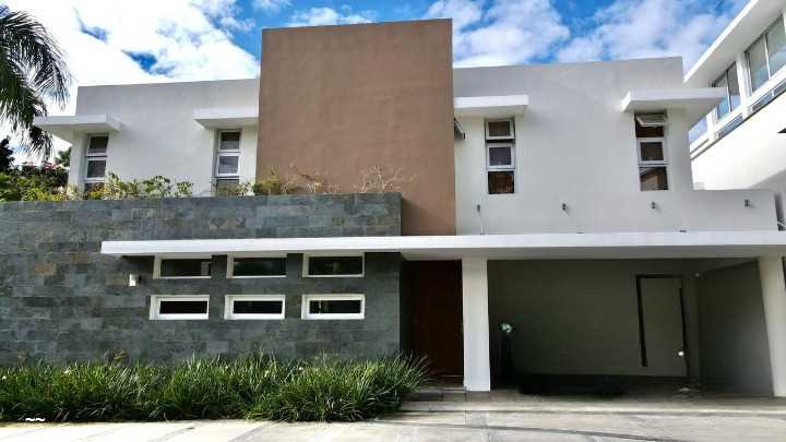 Casas en Venta Villas De Cuesta Hermosa III, Distrito Nacional
