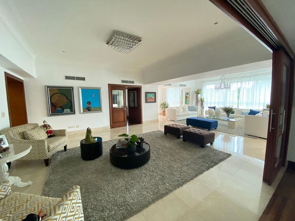 Apartamentos en Venta Los Cacicazgos, Distrito Nacional
