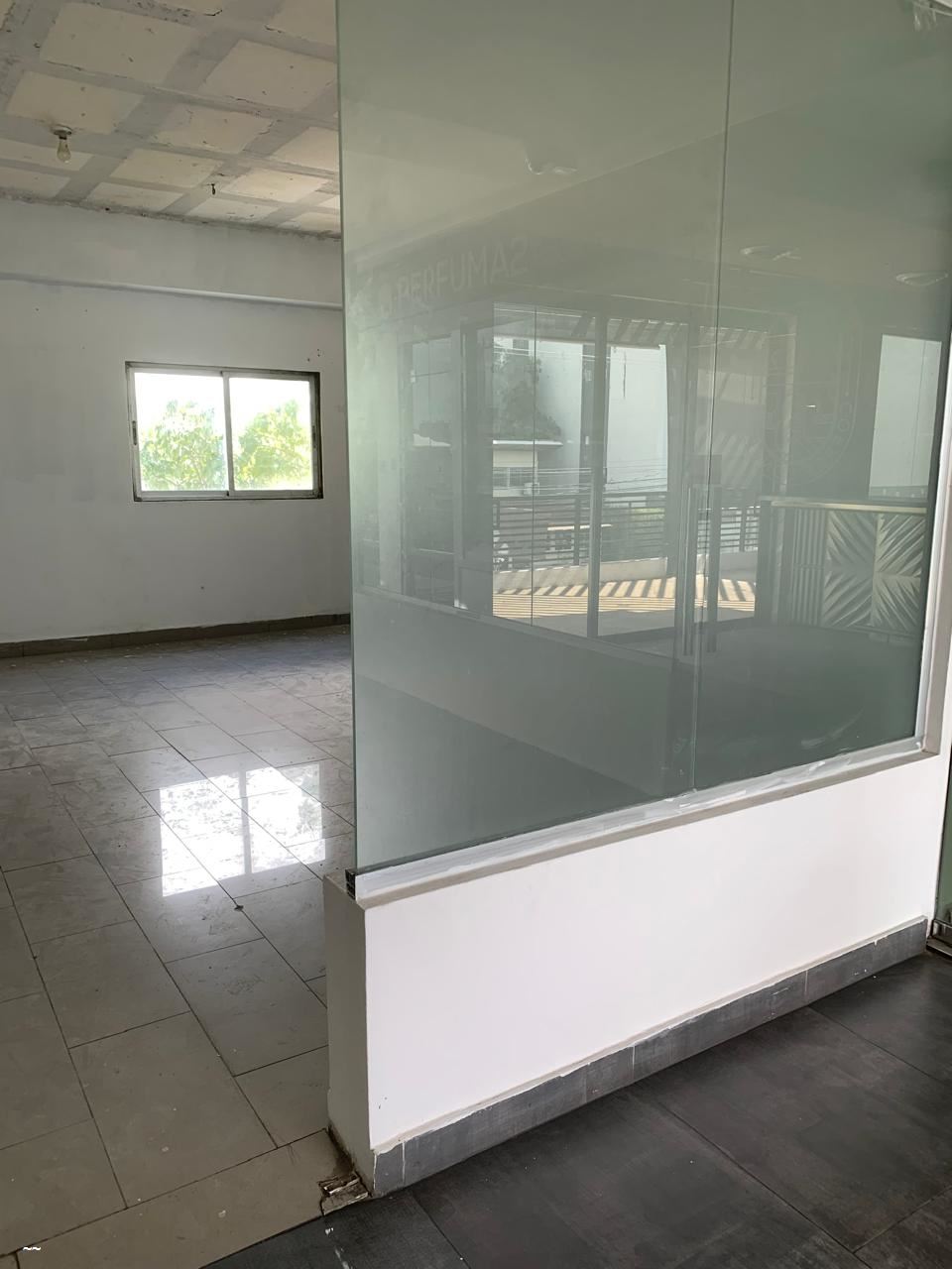 Locales en Venta La Castellana, Distrito Nacional