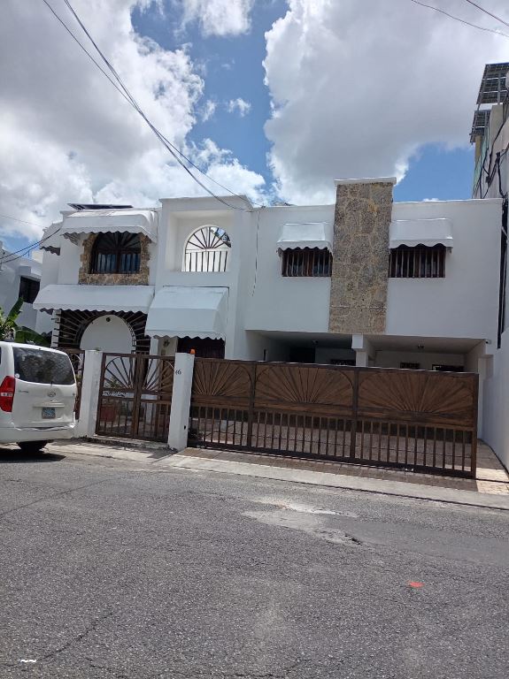 Casas en Venta Urb Fernandez, Distrito Nacional