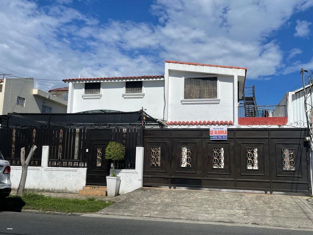 Casas en Venta Los Prados, Distrito Nacional