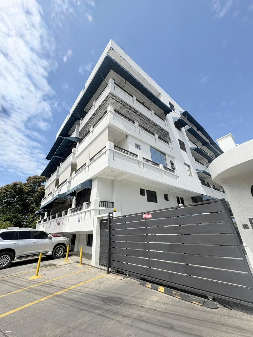 Apartamentos en Venta Av 27 de Febrero, Santiago