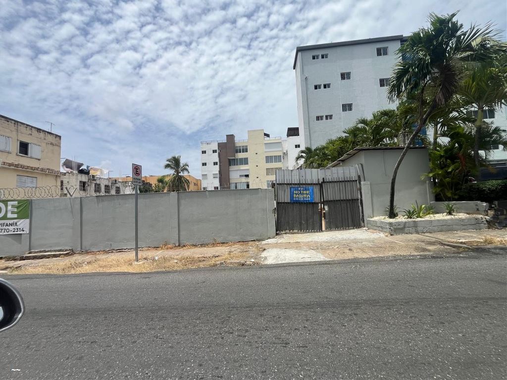 Solares en Venta Ens. Quisqueya, Distrito Nacional
