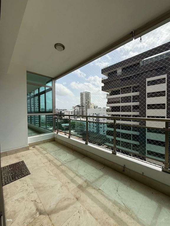 Apartamentos en Venta Los Cacicazgos, Distrito Nacional