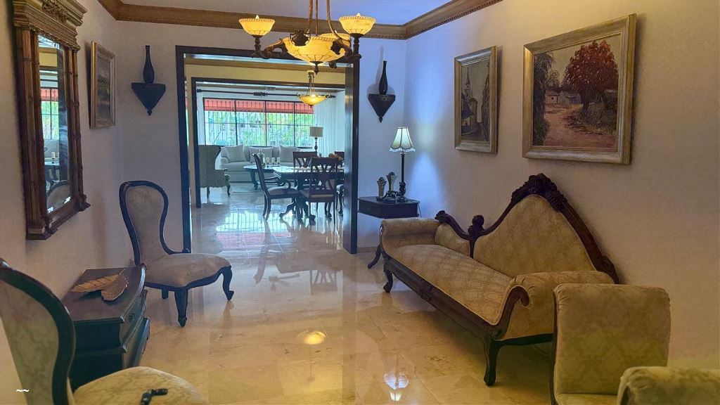 Apartamentos en Venta Evaristo Morales, Distrito Nacional