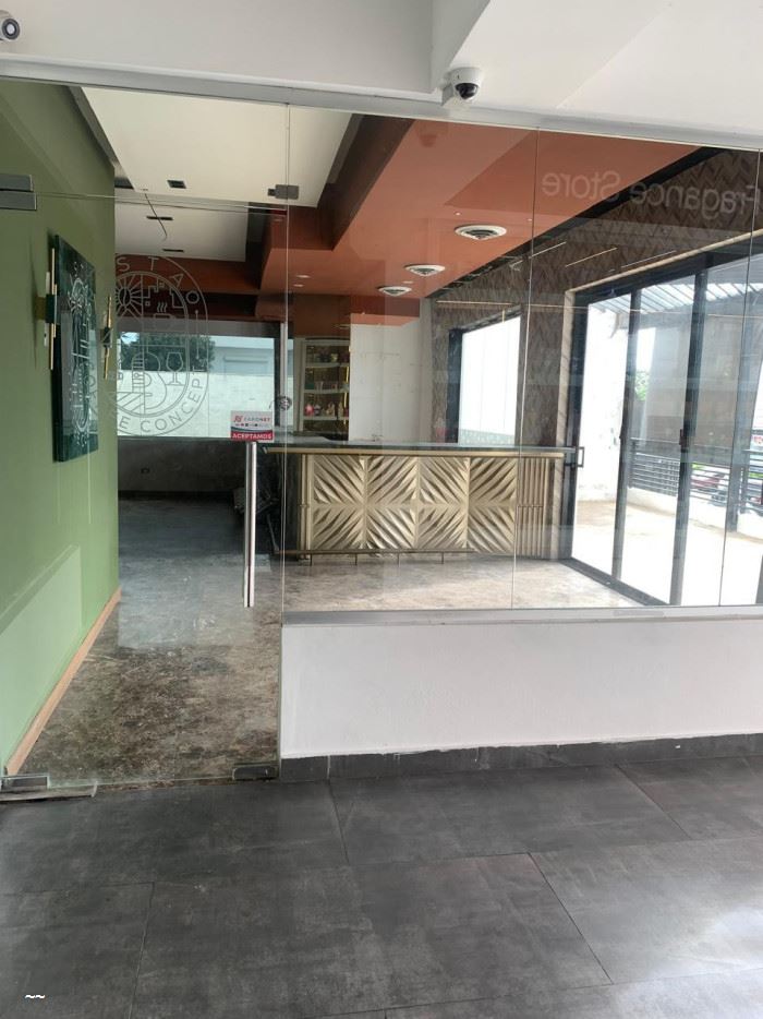 Locales en Venta La Castellana, Distrito Nacional