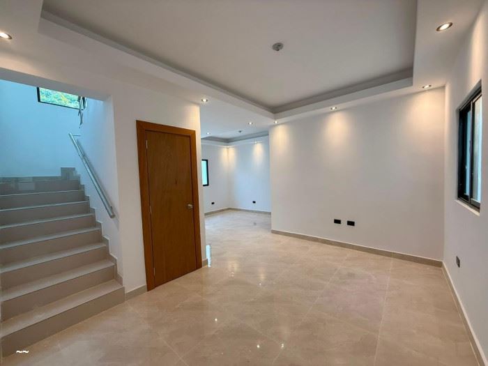 Casas en Venta Mirador Oeste, Santo Domingo Oeste